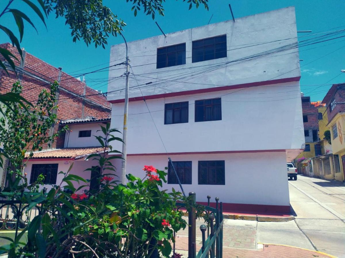 Mirador Backpackers B&B Уарас Экстерьер фото