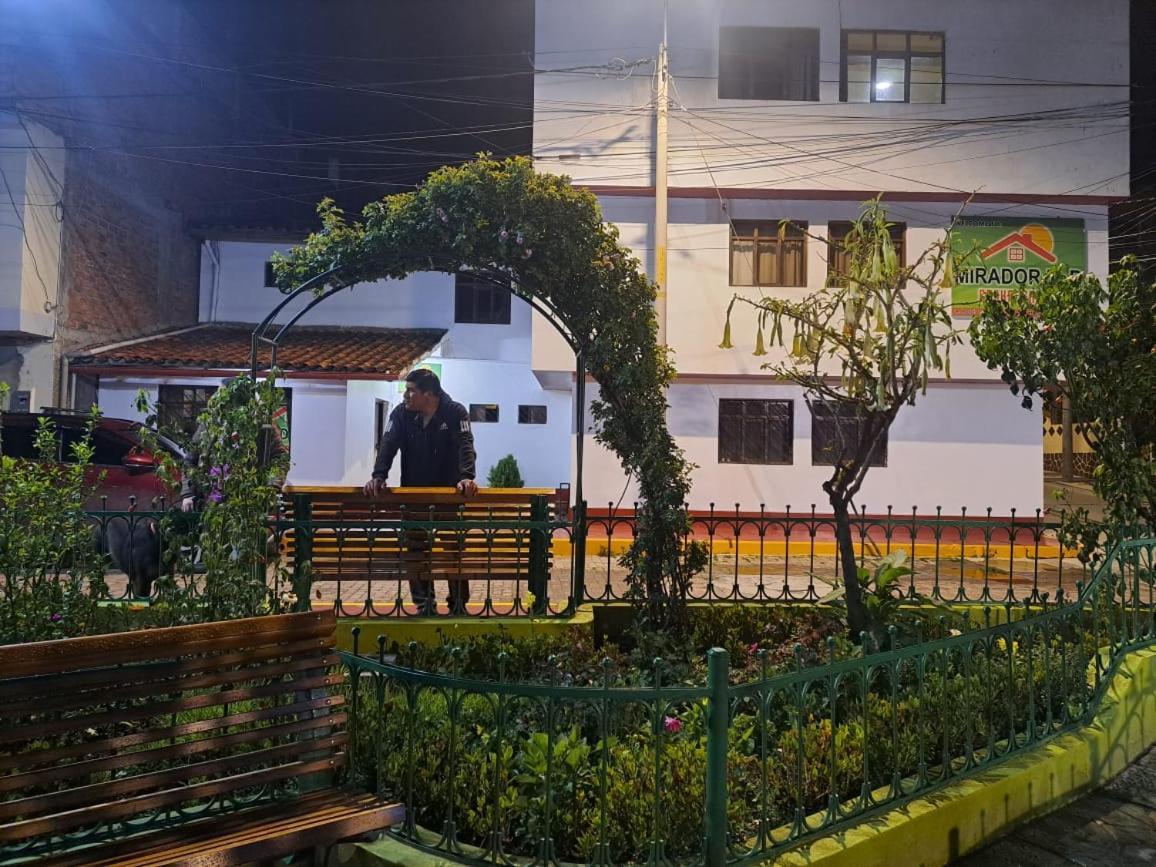Mirador Backpackers B&B Уарас Экстерьер фото