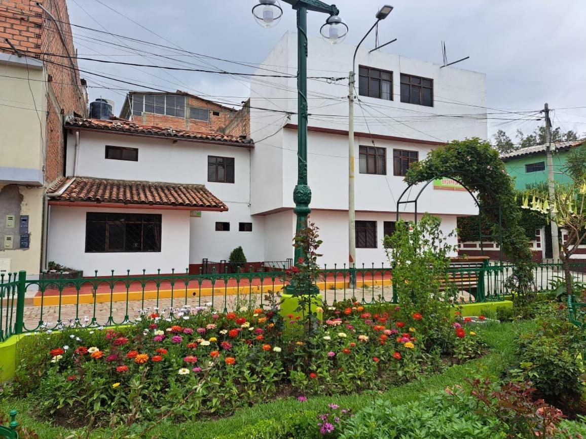 Mirador Backpackers B&B Уарас Экстерьер фото