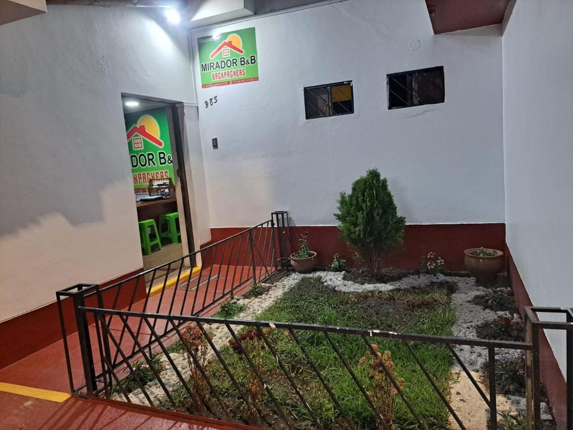 Mirador Backpackers B&B Уарас Экстерьер фото